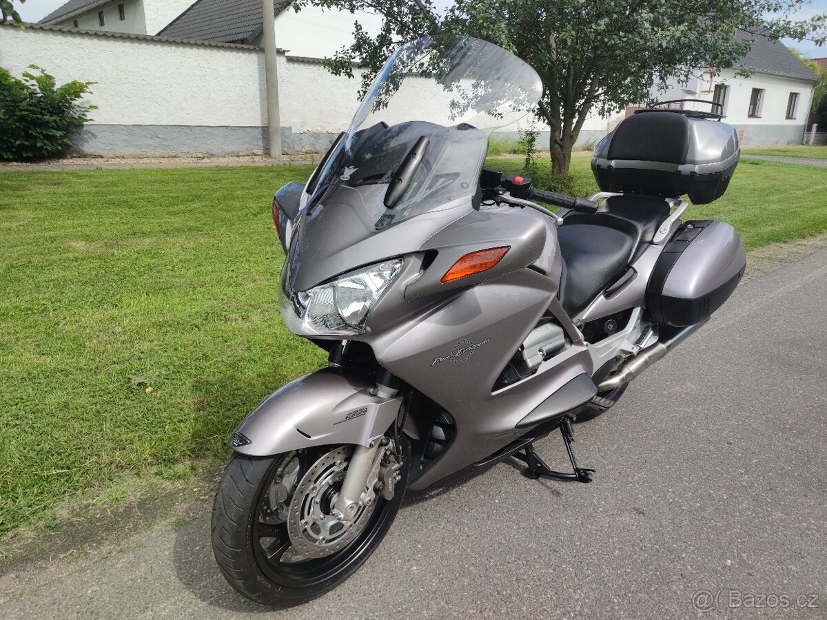 Honda ST 1300 Pan European ABS - 5
