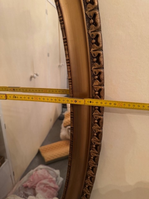 Velké nástěnné zrcadlo ve vyřezávaném zlaceném rámu - 5