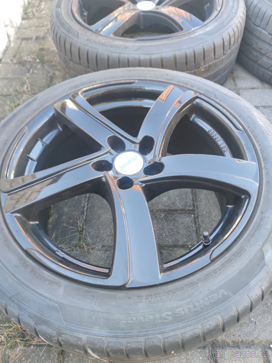 Alu kola 5x108 R18 235/45 - 5