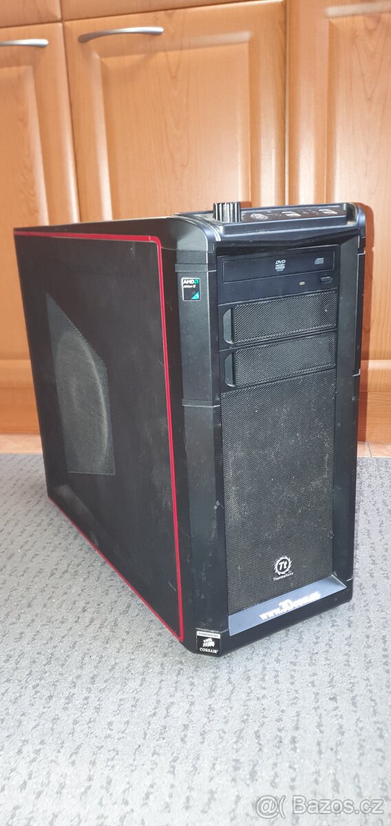 Pc skříň Thermaltake Element G + DVD vypalovačka - 5