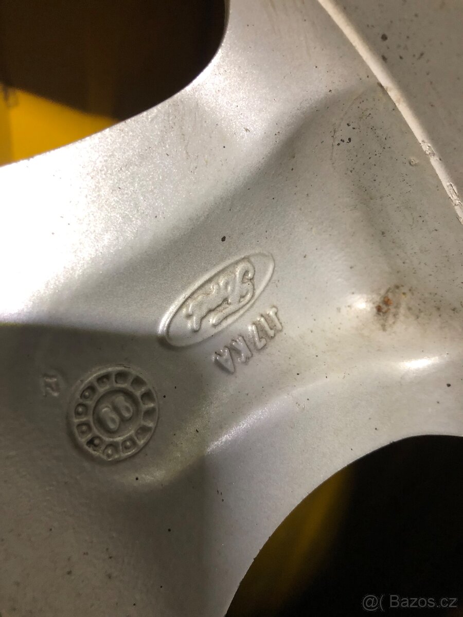 KOLA FORD 4X108 195/45R16 KRÁSNÉ ORIGINAL