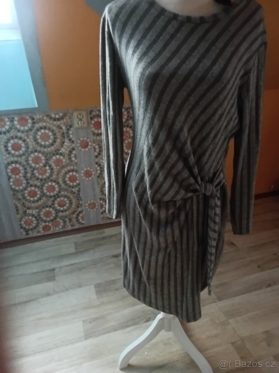 NOVÉ ŠATY PRUHOVANE ŠEDÉ ESMARA L/44 - 5