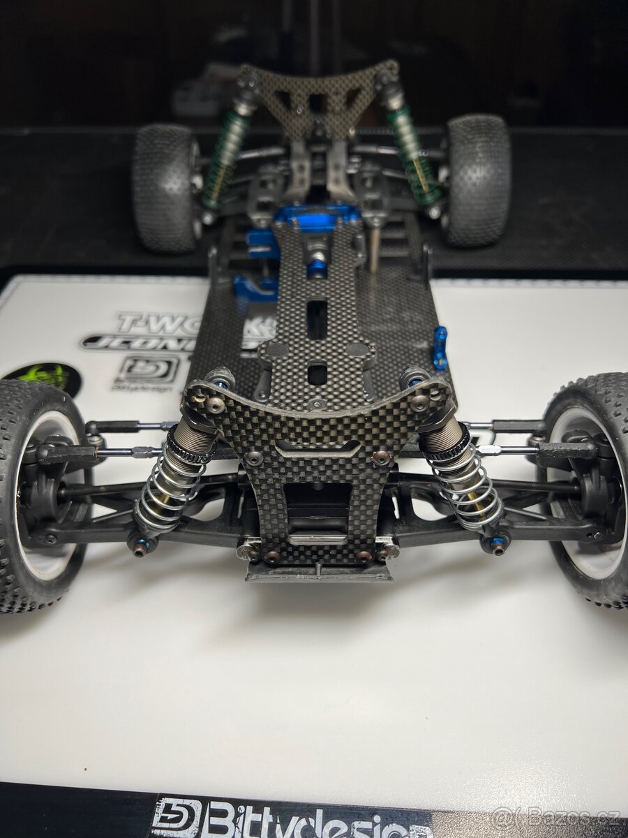Team Associated B44 - 5