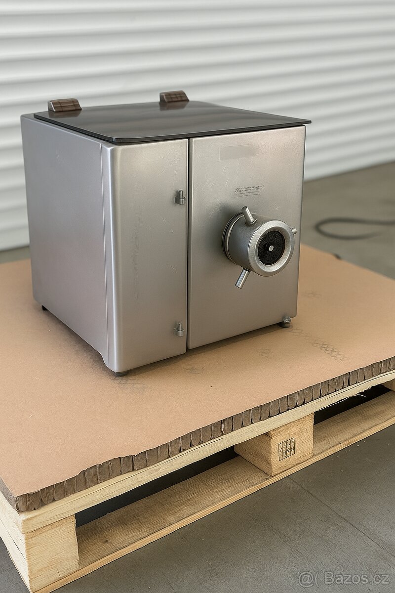 Chlazený mlýnek na maso Mado Eskimo MEW 615 - 5