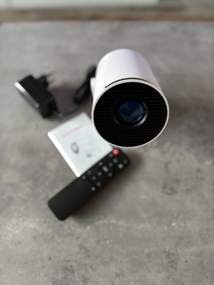 Projektor PRO 4K Android 11 bílý - 5