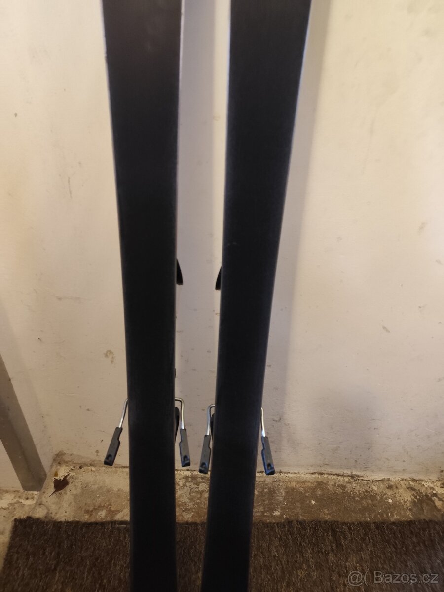 Prodám dětské lyže Stöckli Rotor 68, délka 137cm - 5