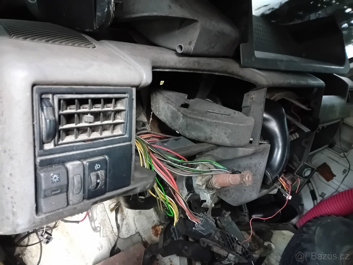 Prodám ND VW T4 rok. 93 - 5