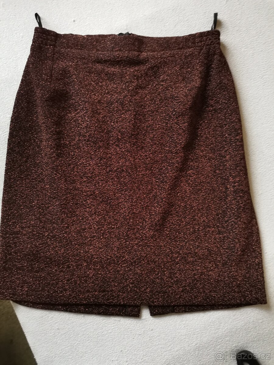 SPOLEČENSKÝ KOSTÝMEK - 5