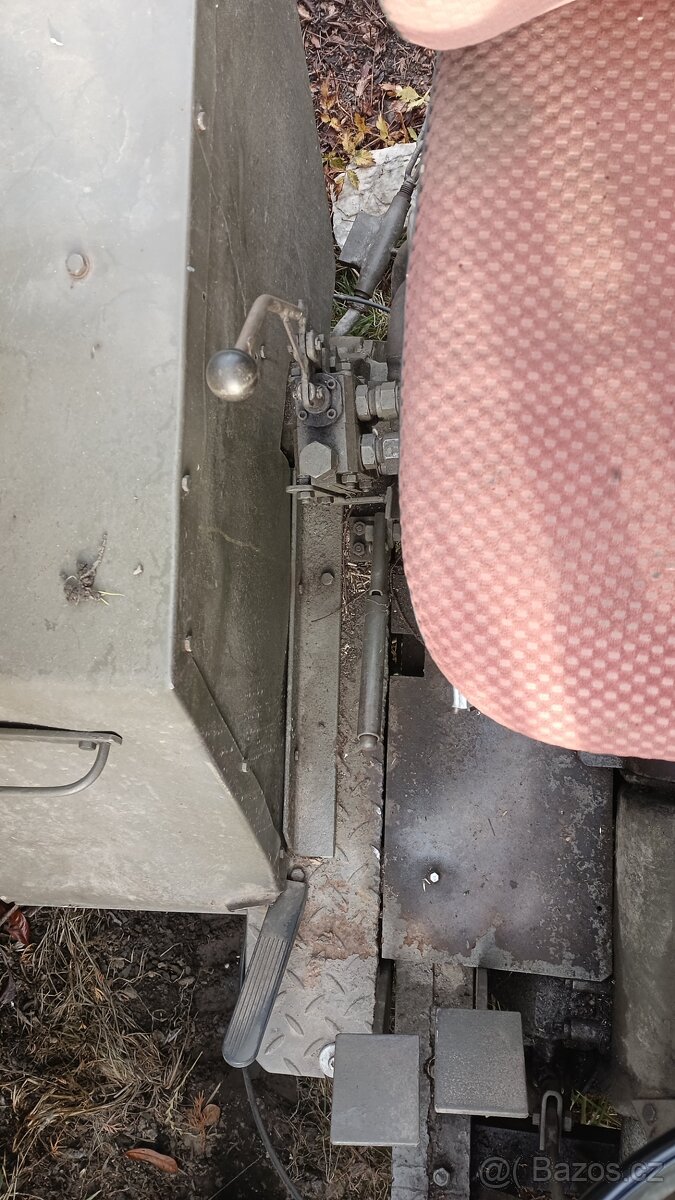 Prodám traktor domácí výroby - 5