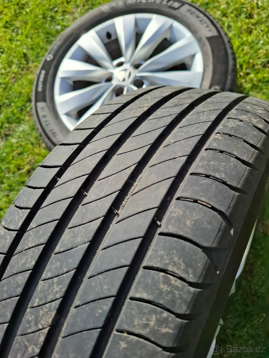 ALU Kola ŠKODA 5x100 R16 - LETNÍ PNEU MICHELIN - 5
