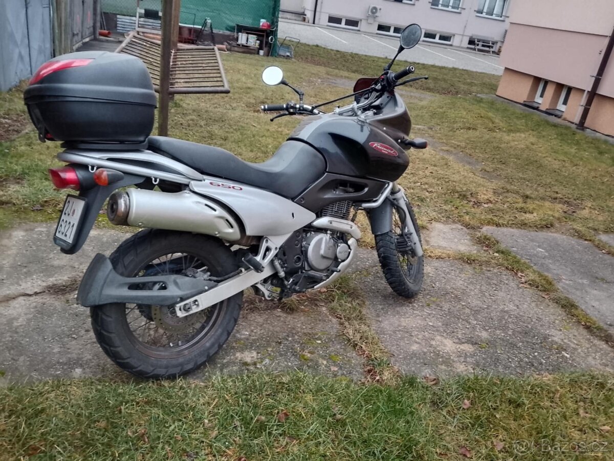 Suzuki Freewind XF650 - 5