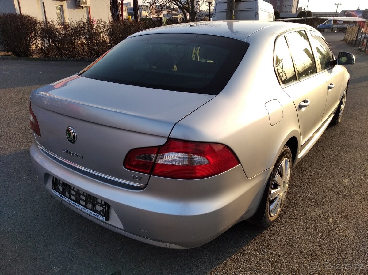 Škoda Superb 1.6 TDi-77kw-TOP CENA - 5