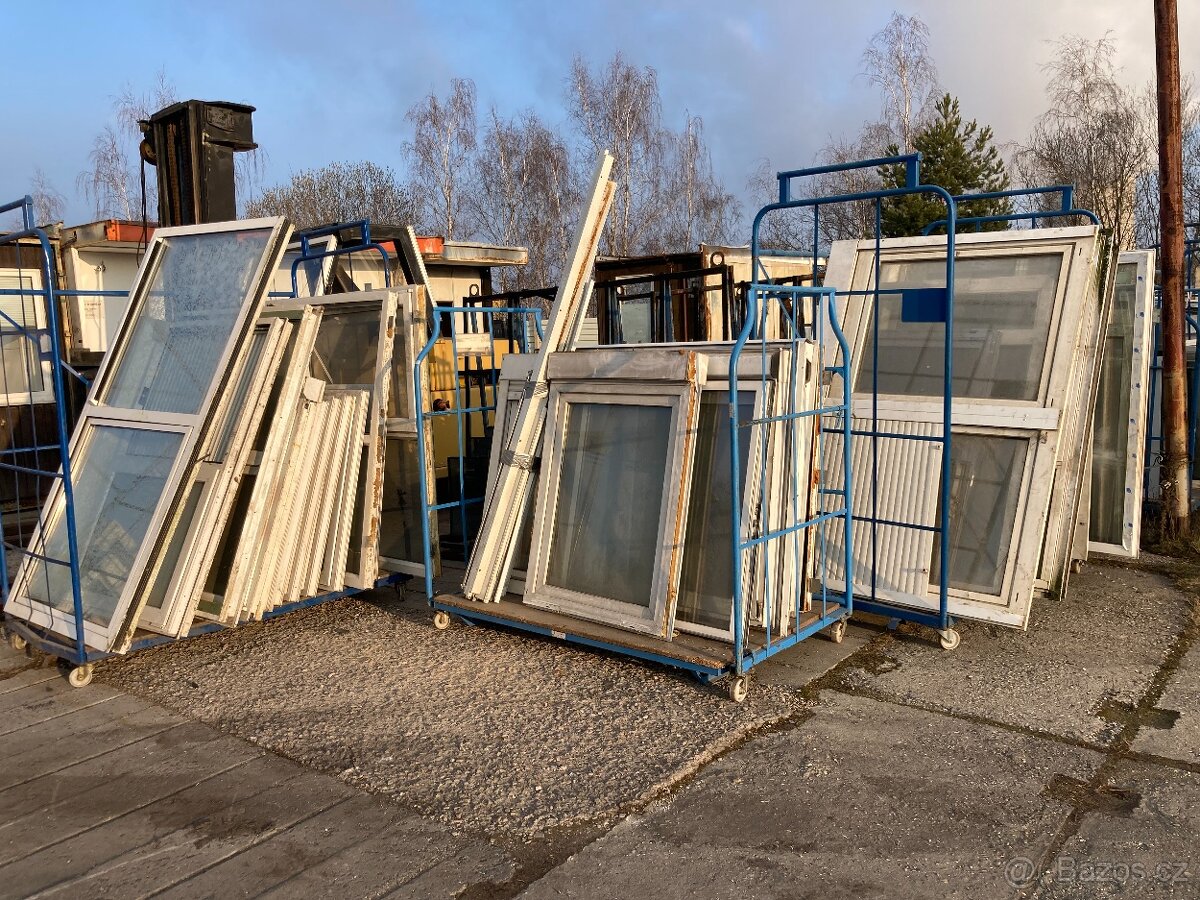 Okna, výlohy, okenní skla - 5