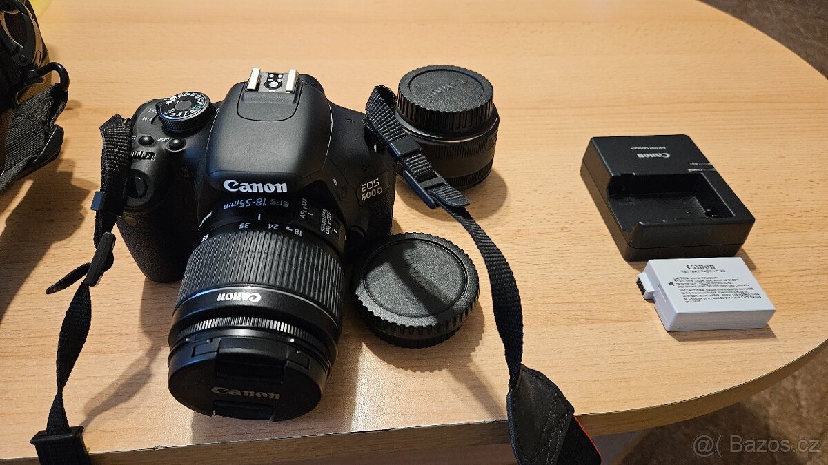 Nabizim krásný a kvalitní fotoaparát zrcadlovku Canon - 5
