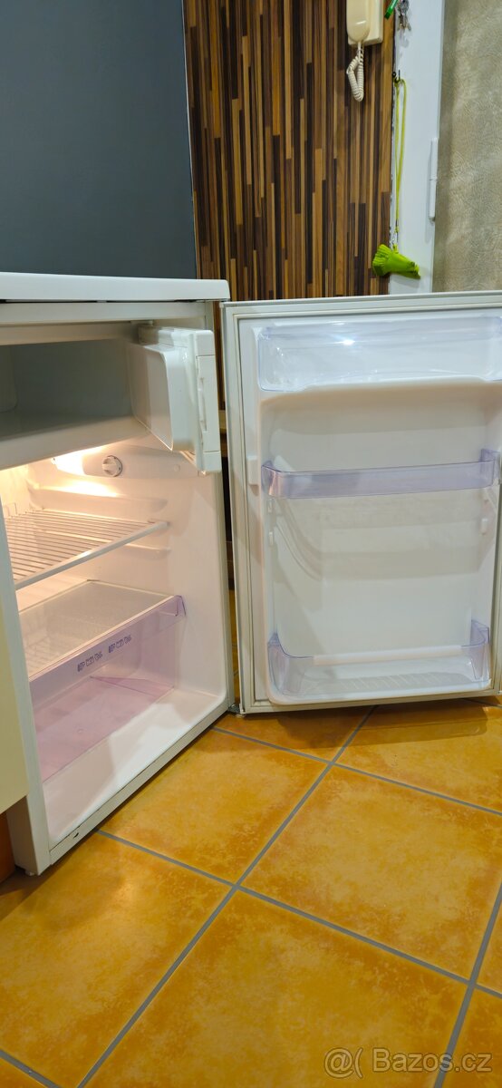 Lednice s mrazákem Zanussi - bílá - 5