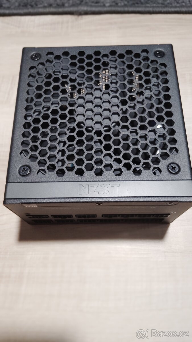 Prodám zdroj NZXT C1200 (1200 W, 80+ Gold). - 5