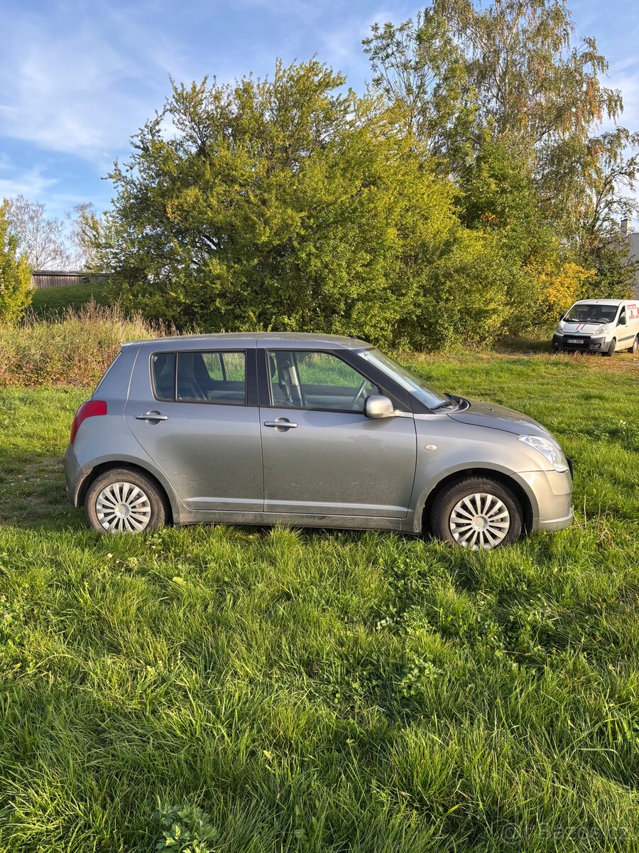Suzuki Swift - 5