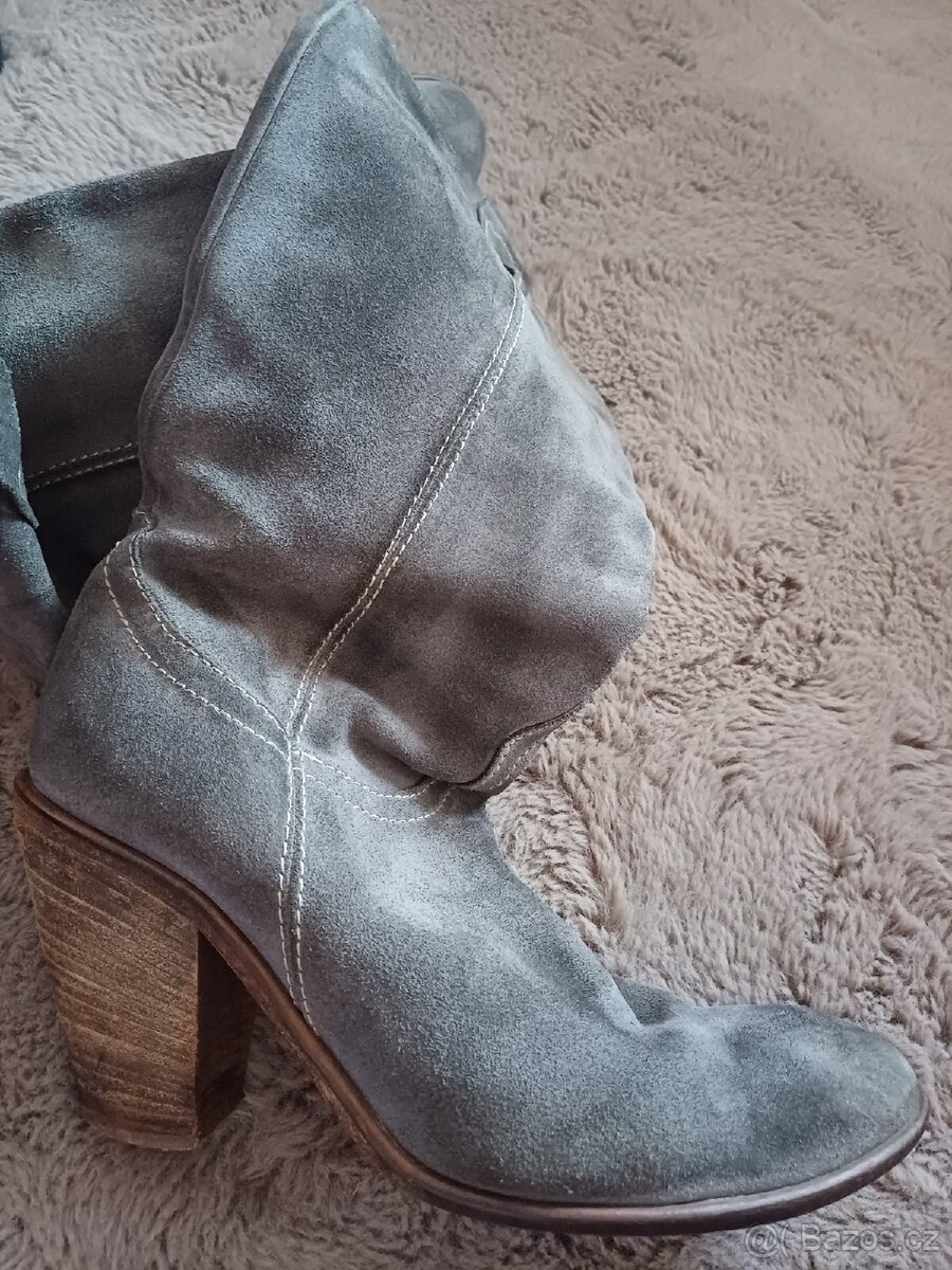 Dámské kožené kozačky vel 40 - 5
