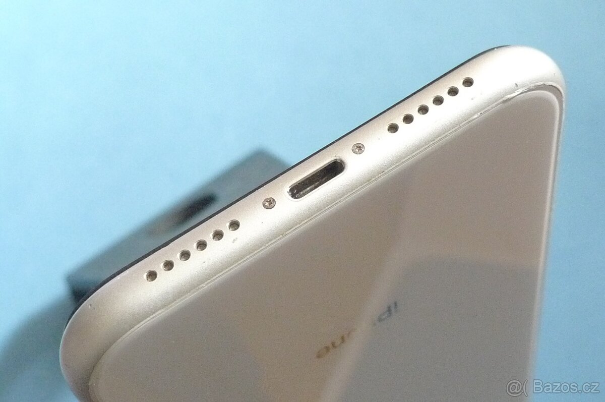 Apple iPhone XR 128GB Baterie 85% - 5