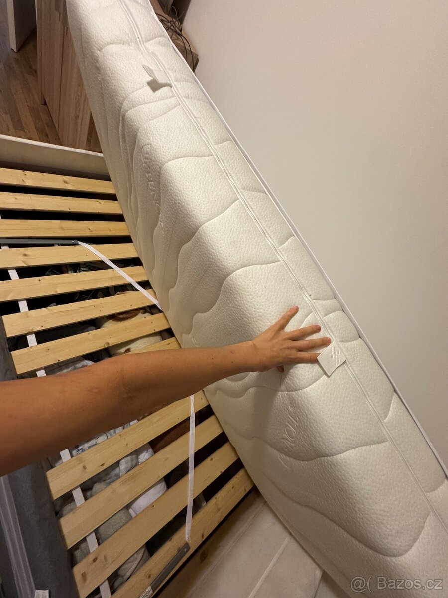 Dřevěná postel 200x90 - 5