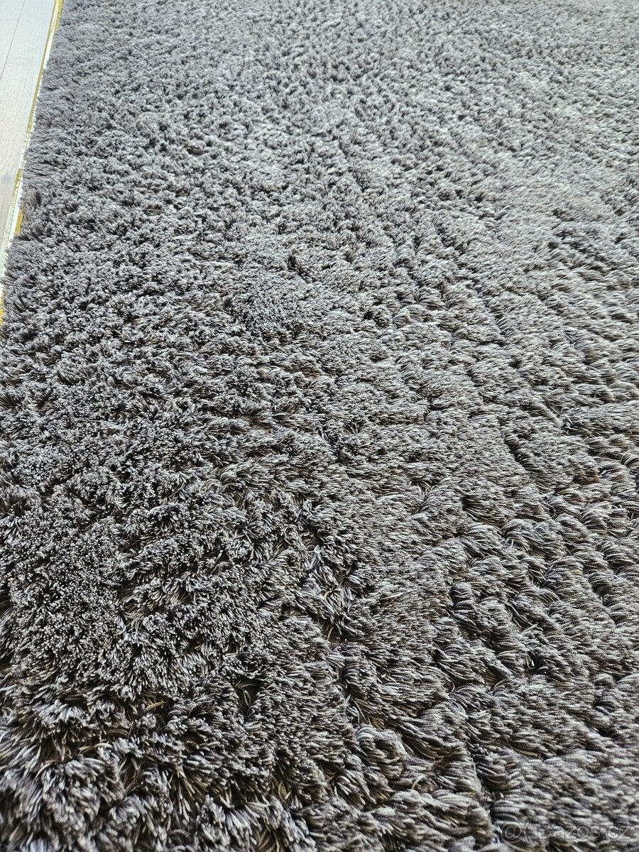 2 koberce 160x230 a 140x200 - 5