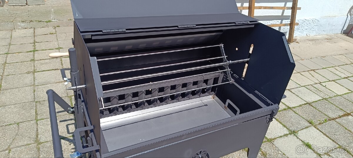 Multifunkční gril na selátko a kýtu - 5