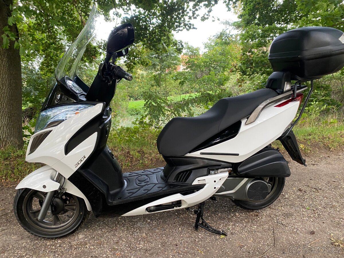 Kymco Grand Dink 300i - 5