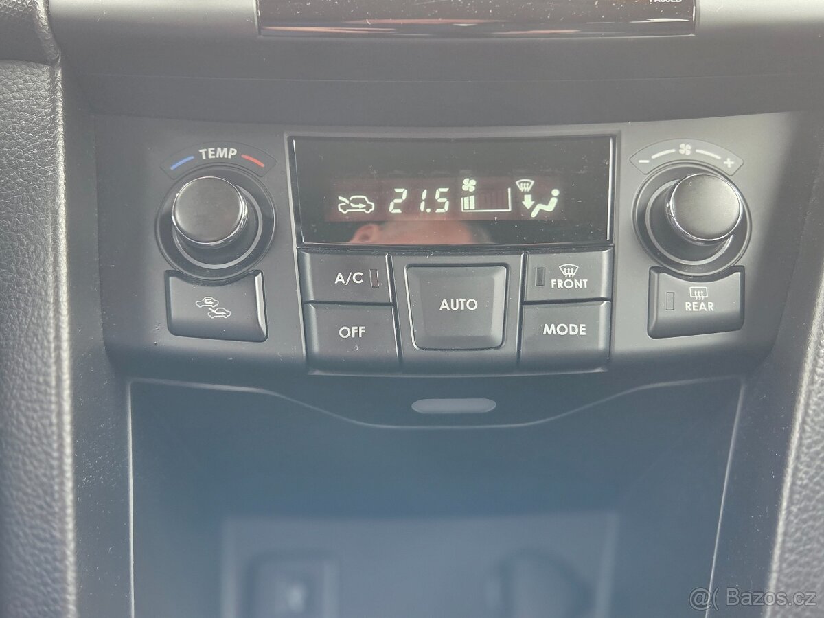 SUZUKI SWIFT 1,2 2015 - 5