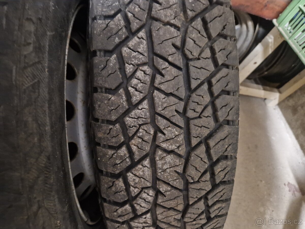 205/80R16   205R16C