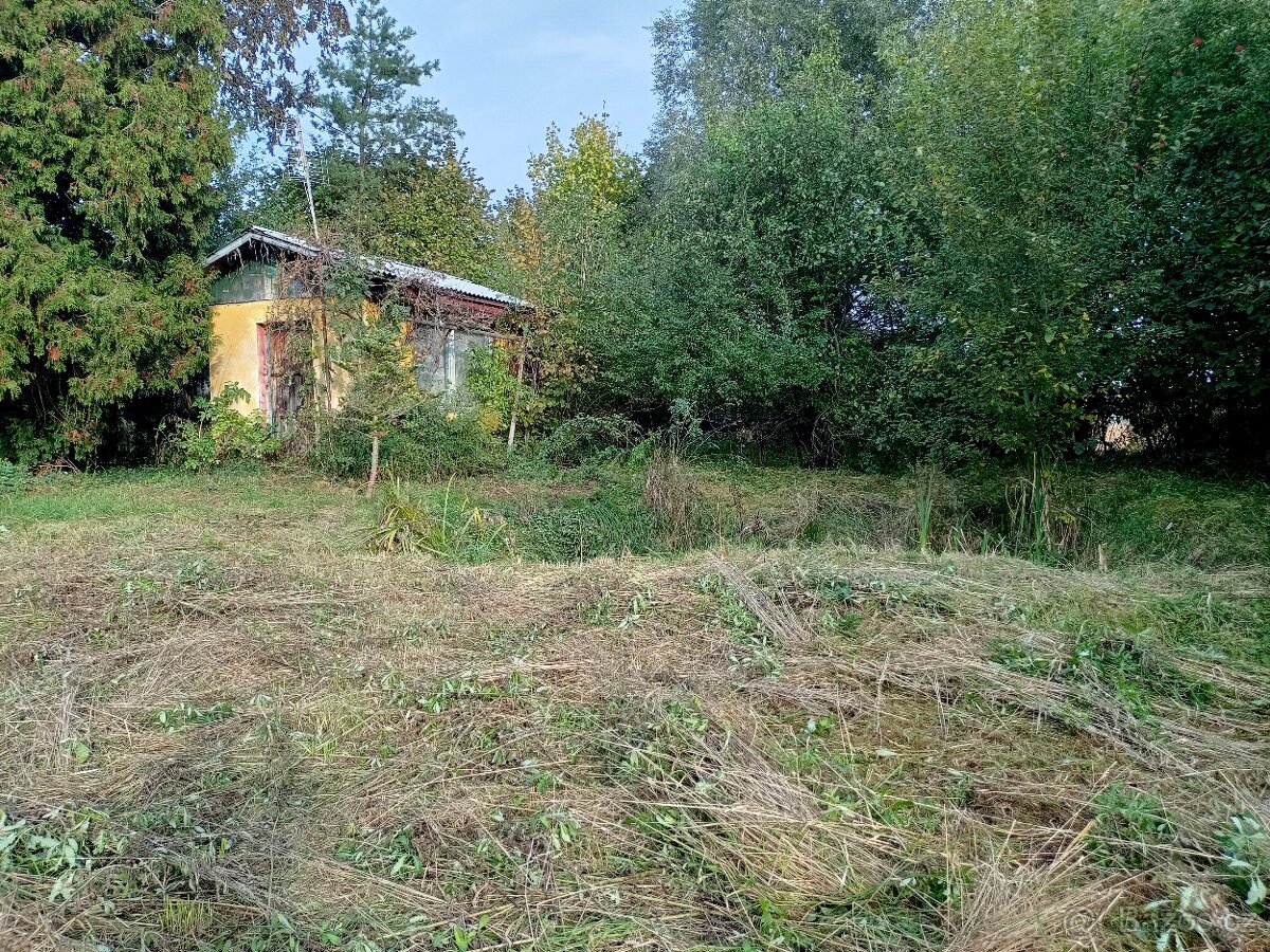 Prodám stavební pozemek - 5