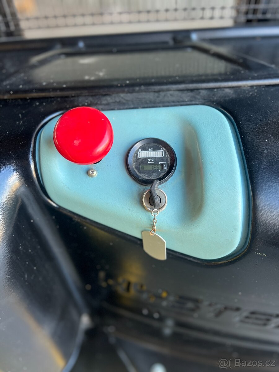 ELEKTRICKÝ RUČNĚ VEDENÝ VYSOKOZDVIŽNÝ VOZÍK HYSTER - 5