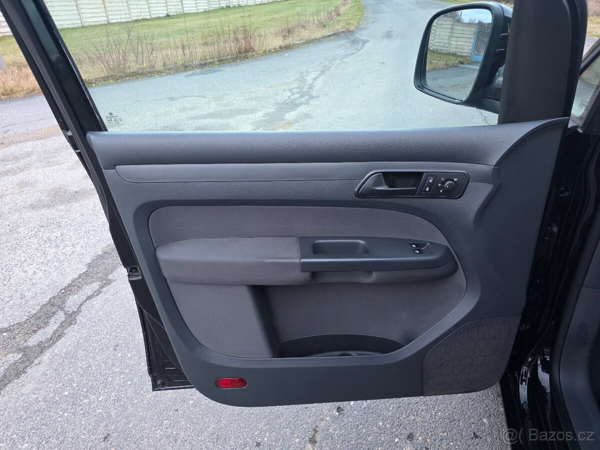 Volkswagen Caddy 1.6 TDI 75kW 2012 1.Majitel Nové STK Tažné - 5