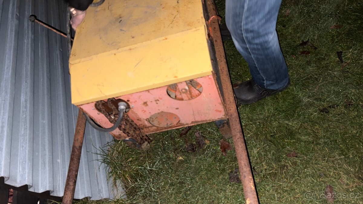 Prodam stavební elektrický vrátok továrenské výroby, funkční - 5