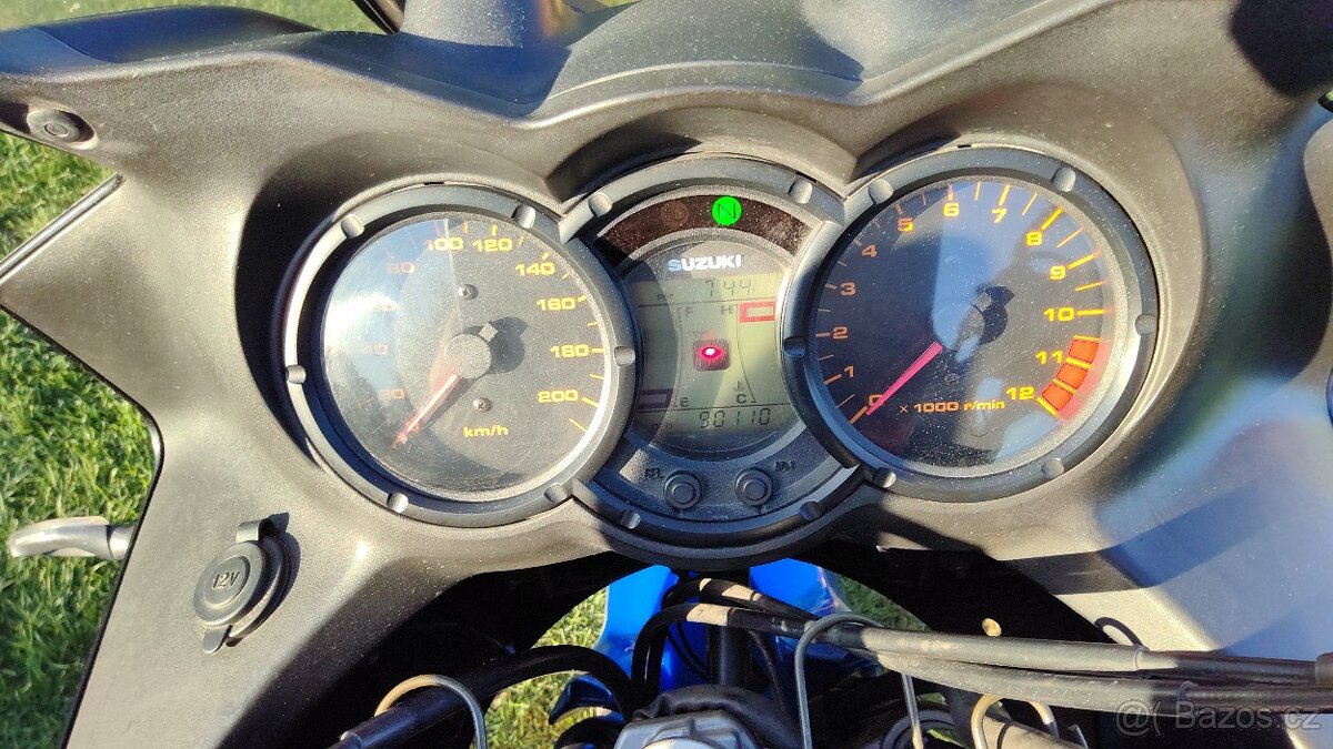 Suzuki V-strom 650