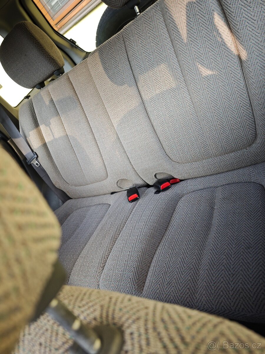 Prodám nepojízdnou Suzuki grand Vitaru - 5