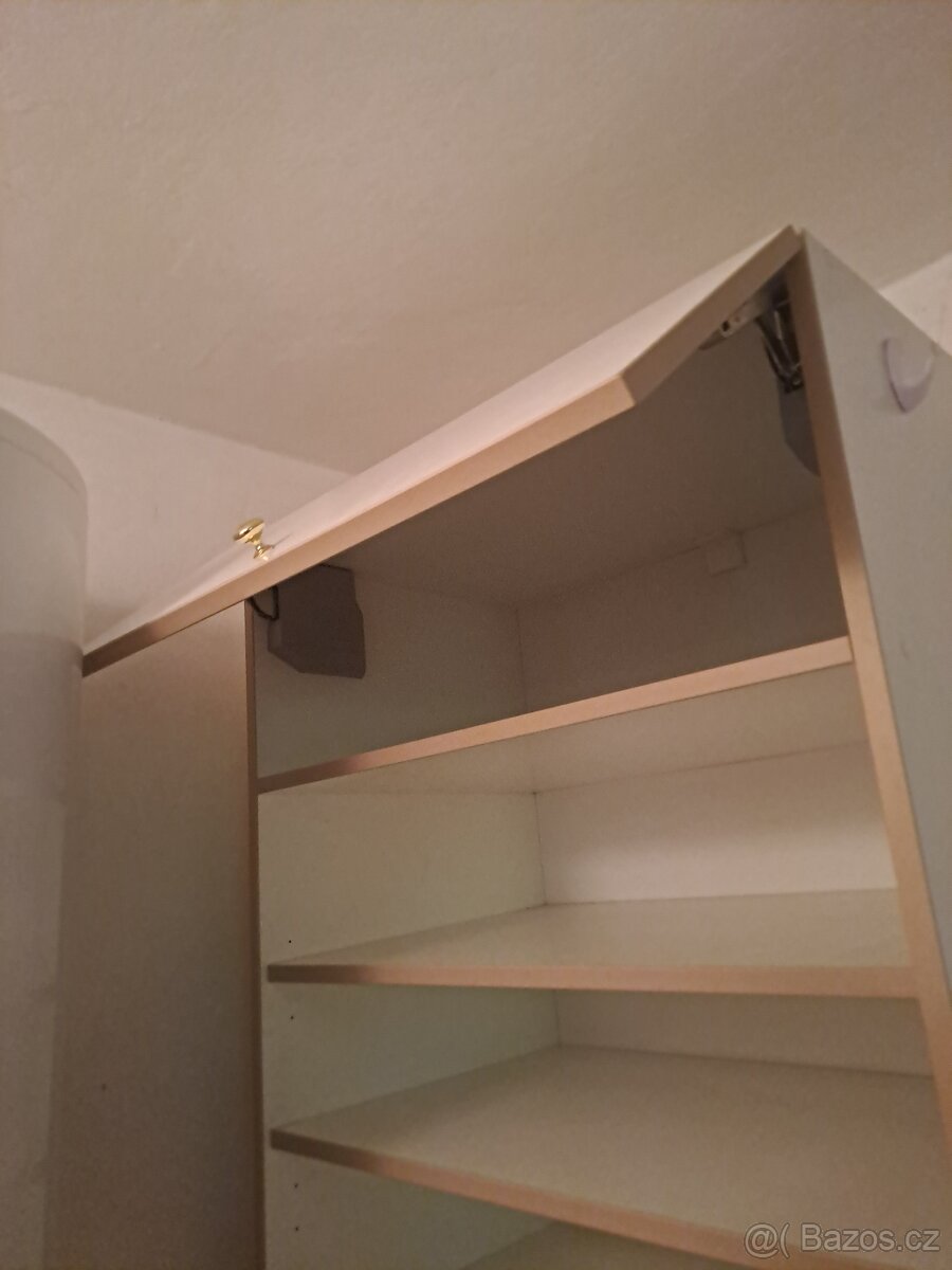 Skříň do koupelny - 5