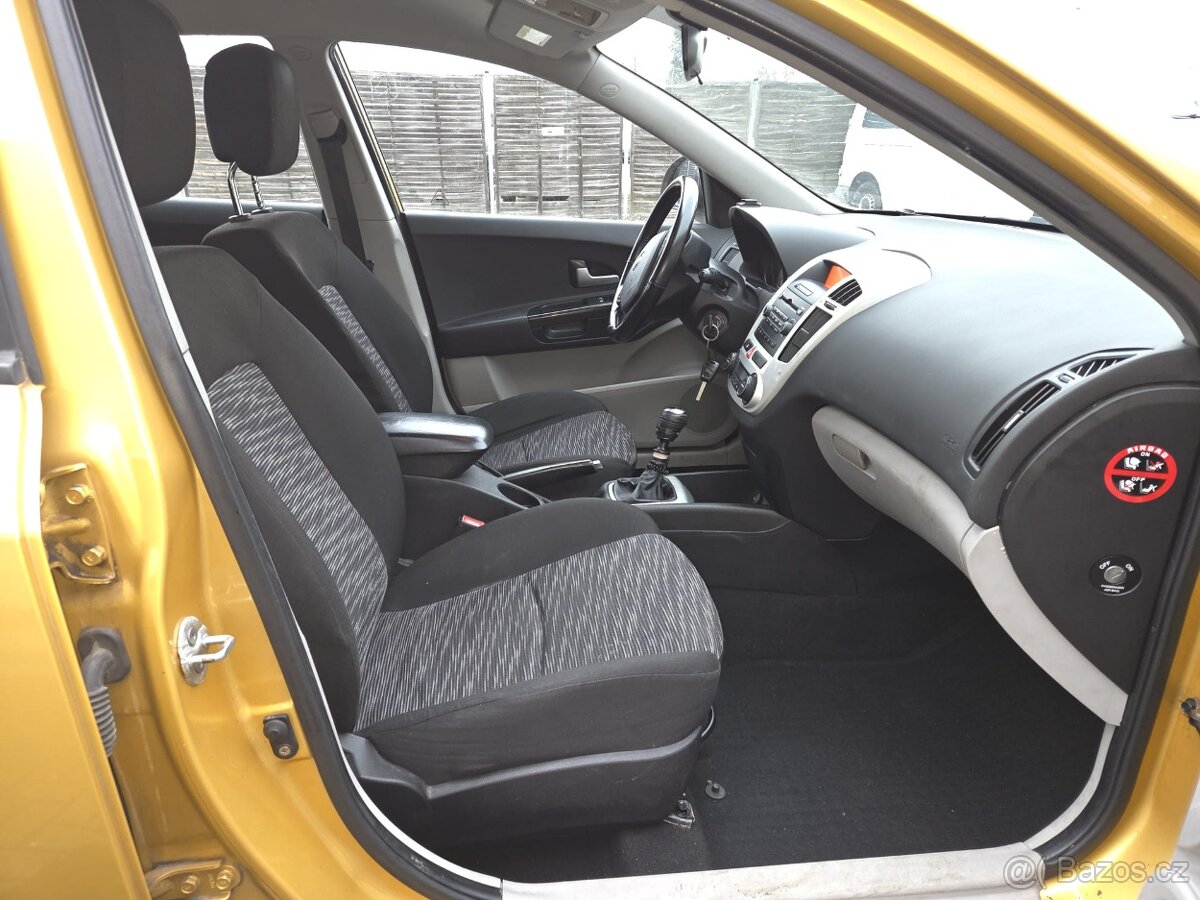 Kia Ceed, 1,6i klimatizace - 5