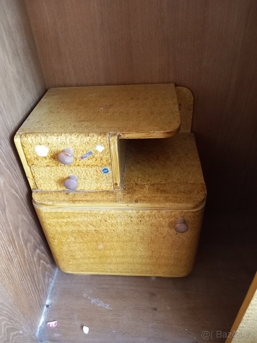 Starý nábytek - 5