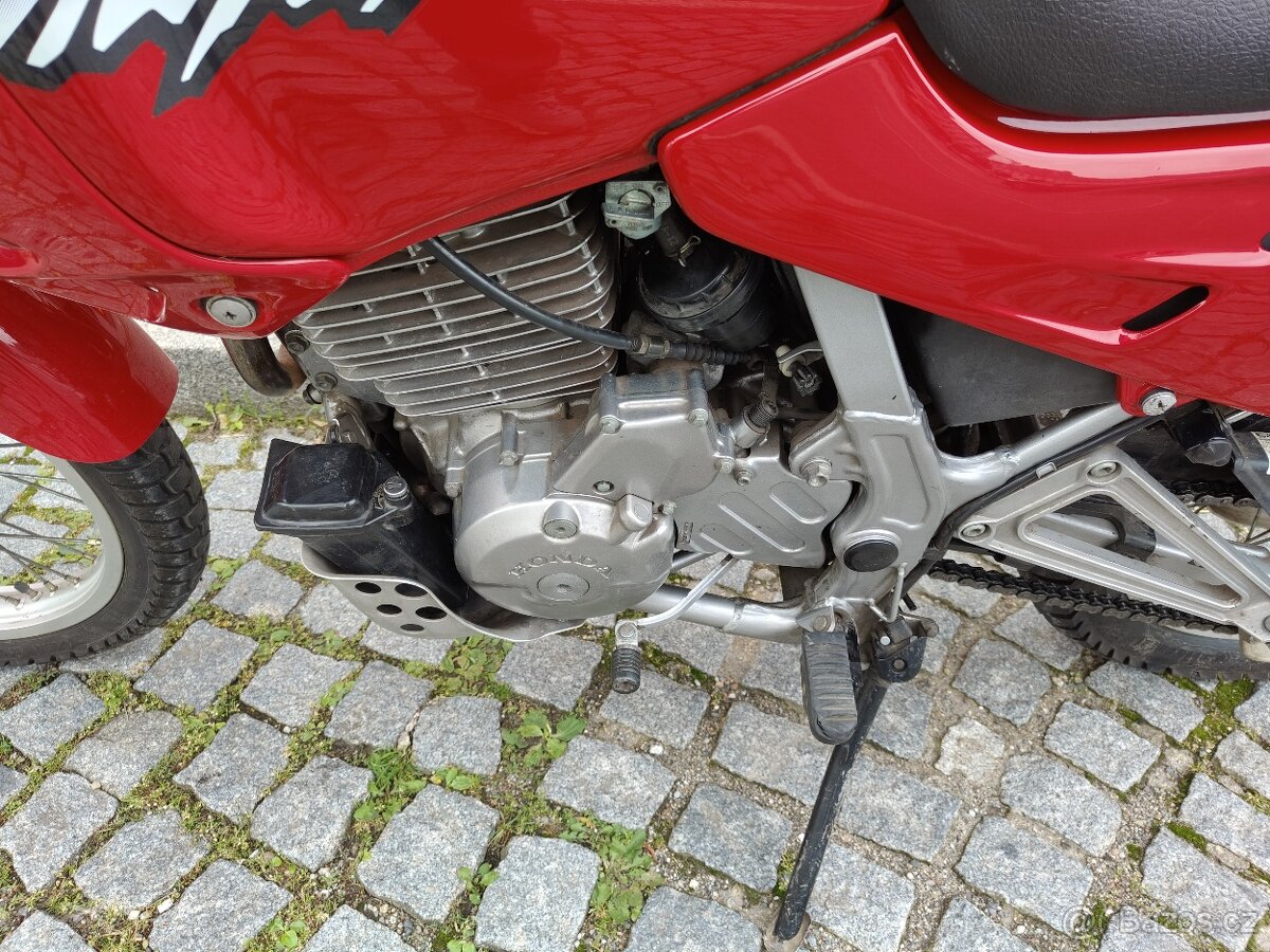 Honda Dominátor 650, Čr, , serviska
