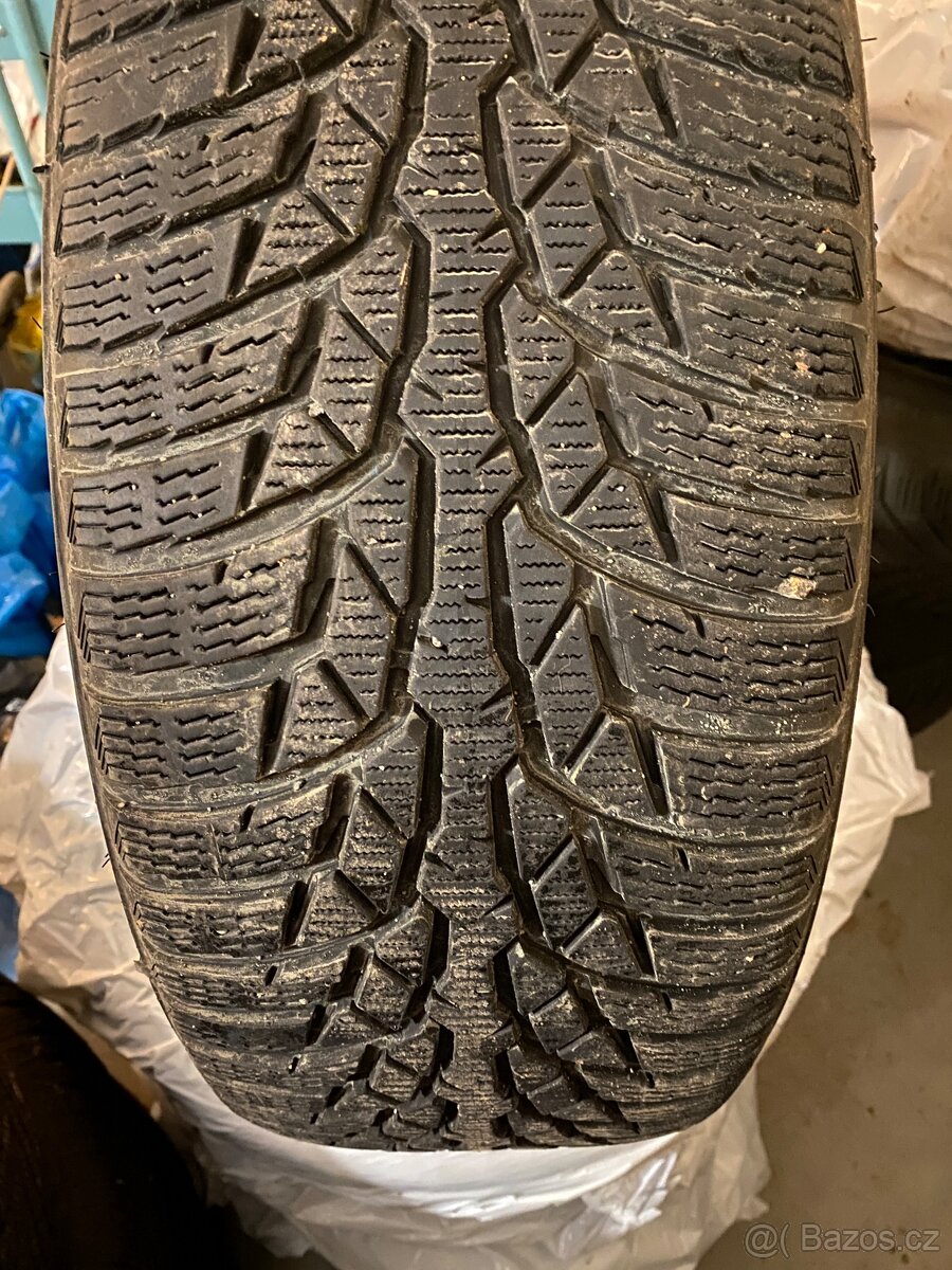 Plechové disky 16” 5x112 a zimní pneu 215/60/R16 - 5