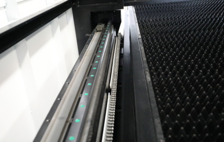 Vláknový laserový pálící stroj TVARcut LF3015GA - 5
