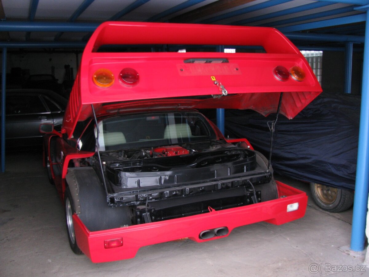 Ferrari F40 - replika - 5