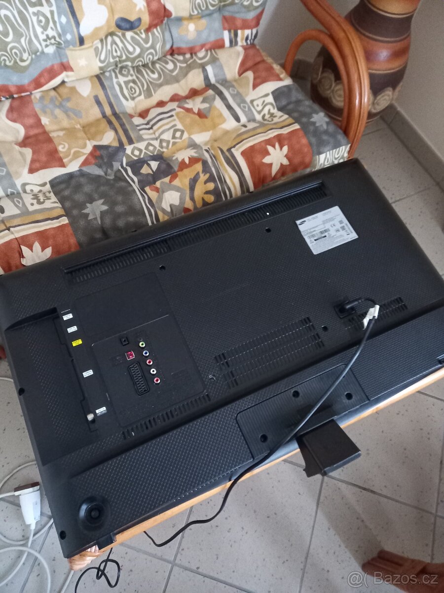 Samsung UE32J4100AWXXH LED TV - 5