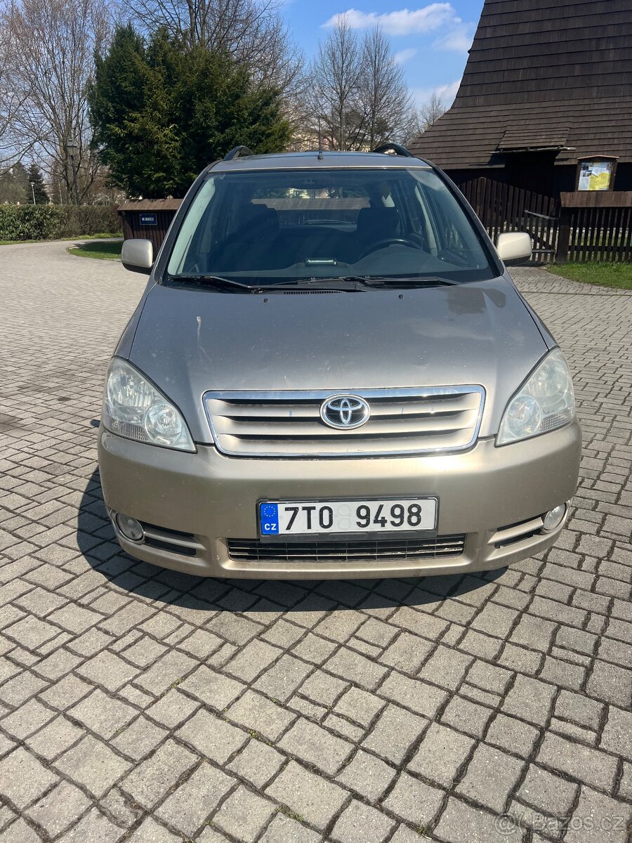 Toyota avensis - 5