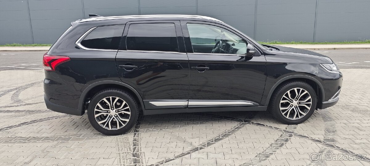 Mitsubishi Outlander 2.2DI-D automat - 5