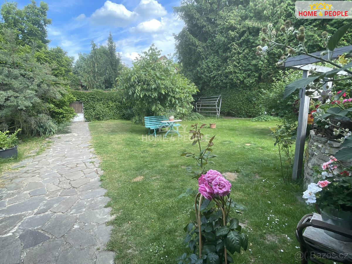 Prodej penzionu 222 m2 se zahradou, CP 1.261 m2, Votice - 5