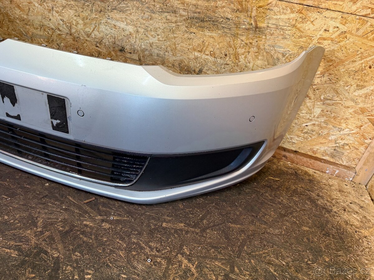 PŘEDNÍ NÁRAZNÍK VW TOURAN 1T3 LR7L - 5