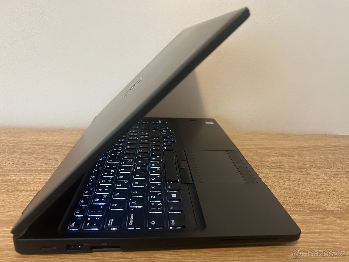 Dell Latitude 5580, i5, 8GB, 512SSD, podsvícený, TOP STAV - 5