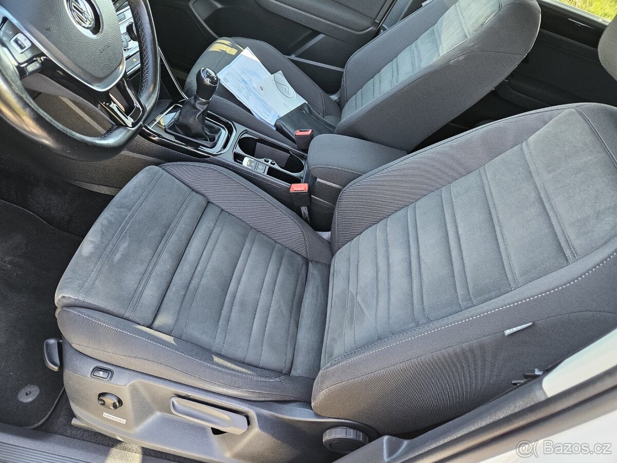 Volkswagen Touran 1.4 TSI 110kw, Highline, Nehavarováno - 5