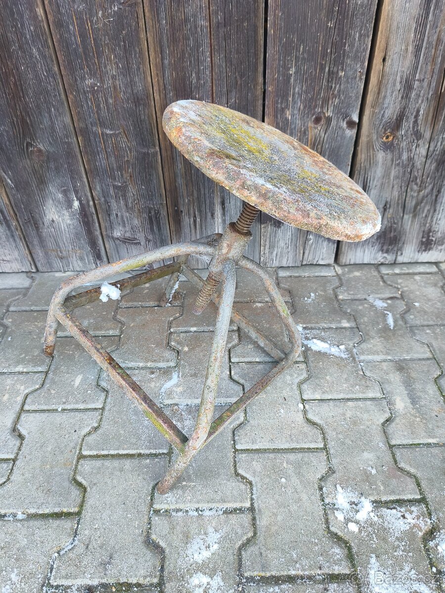 Starý nábytek 2 - 5